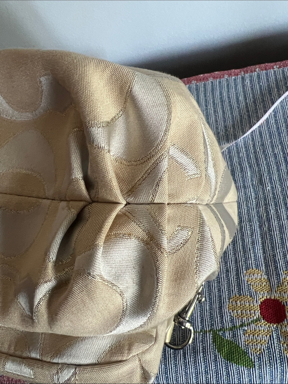 Coach 2006 Poppy Signature Gold Khaki Sparkly Hobo Shoulder Crossbody Y2K Bag - Picture 16 of 16
